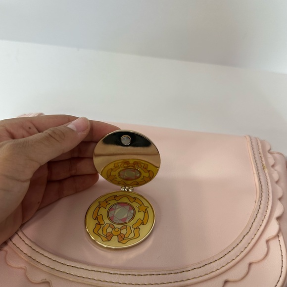 Elegant Pink Crossbody Bag SAILOR MOON Collection anime. - Picture 5 of 8